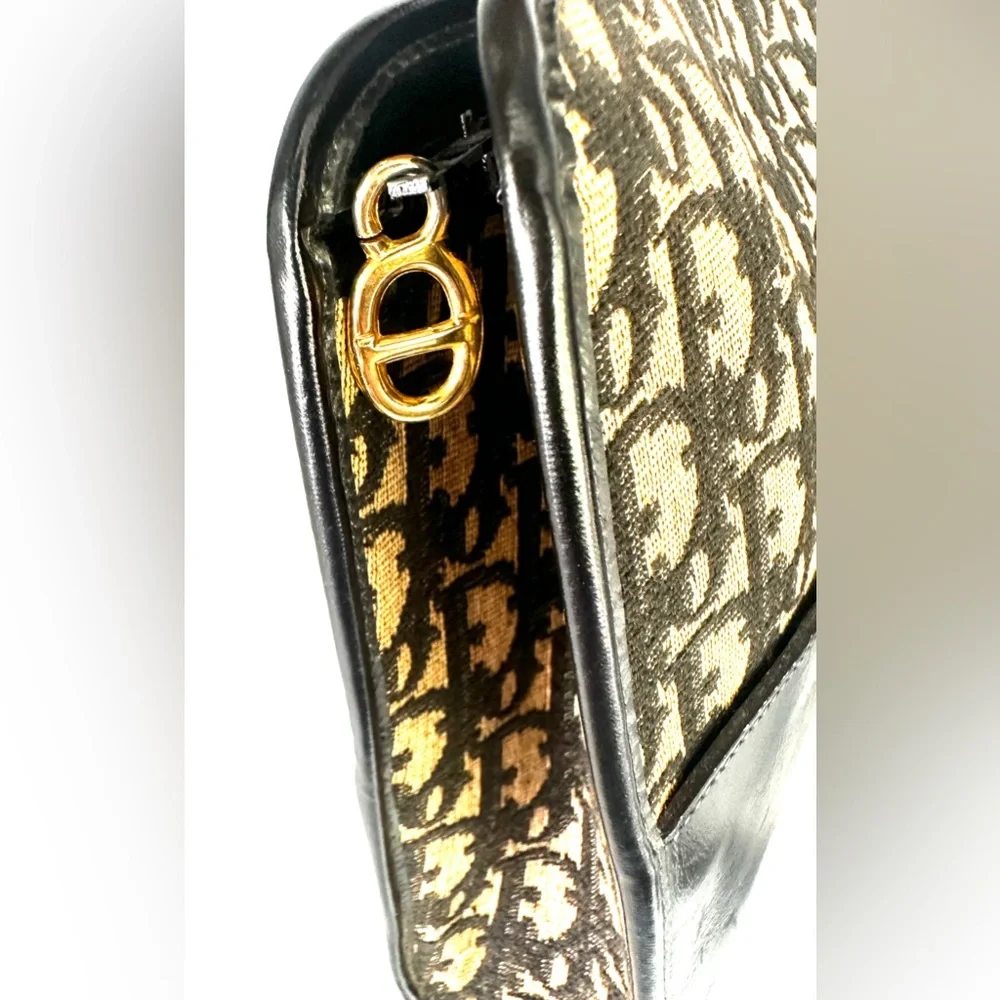 Christian Dior - Trotter Shoulder Bag - Picture 8 of 11